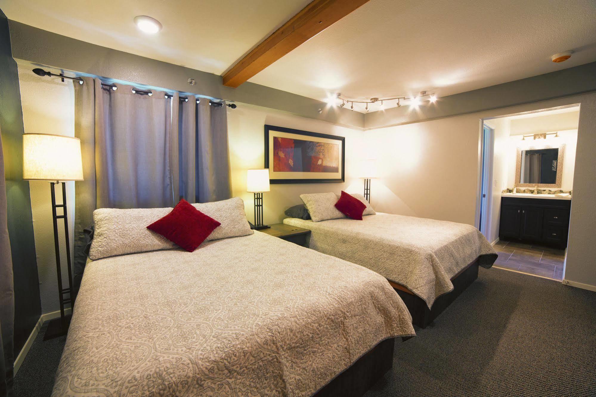 Ski Inn Girdwood Bagian luar foto