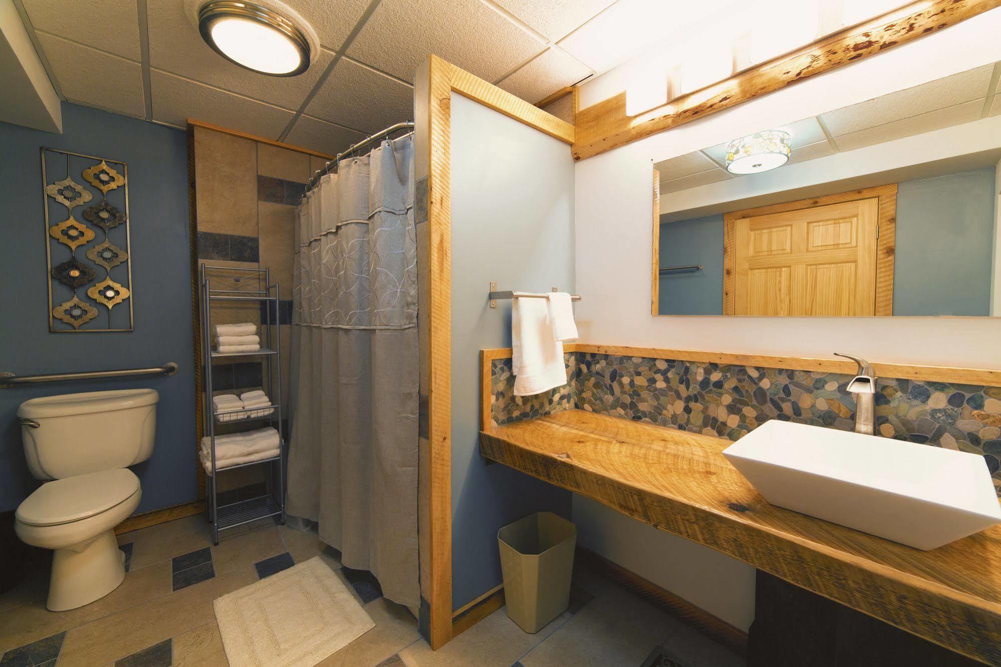 Ski Inn Girdwood Bagian luar foto
