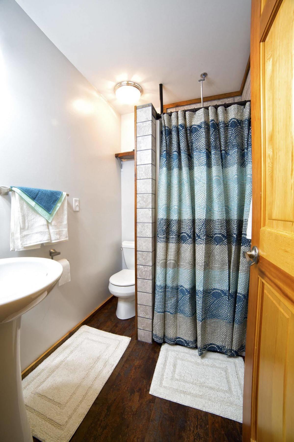 Ski Inn Girdwood Bagian luar foto