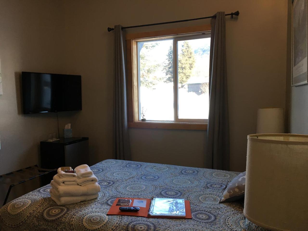 Ski Inn Girdwood Bagian luar foto